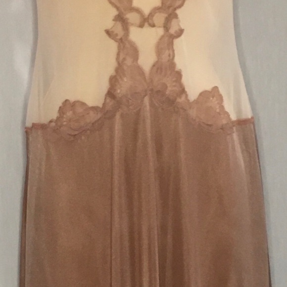 Fabulous dreamy vintage nightwear or a daring one of a kind slip dress??! 👌 - Picture 6 of 13